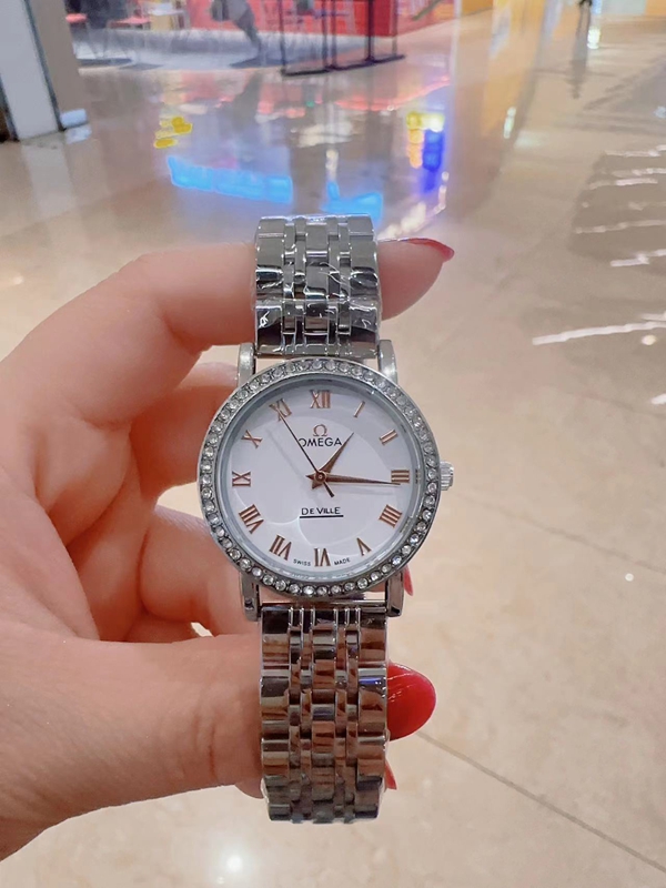 ブランド時計角部分ディテール